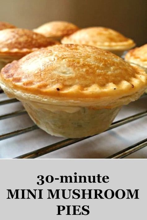 Brunch Quiche, Mini Pie Maker, Mini Pie Recipes, Meat Pie Recipe, Mushroom Pie, Pie Maker, Mini Torte, Mini Mushroom, Pies Maker