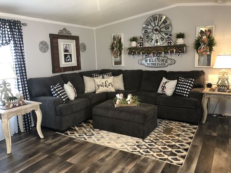 Single Wide Remodel, Farmhouse Wall Decor Living Room, Living Room Paint Color Ideas, Living Room Paint Color, Mobile Home Renovations, Living Room Wall Decor Ideas, Manufactured Home Remodel, Room Wall Decor Ideas, Rustic Farmhouse Living Room