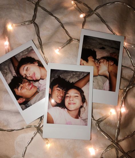 Cute couple 💓 polaroid pictures fairy lights 😍 Couple Polaroid Pictures, Couple Polaroid, Poloroid Pictures Ideas, Photos Couple Mignon, Polaroid Photography, Photo Polaroid, Cute Haircuts, Goals Pictures, Polaroid Pictures