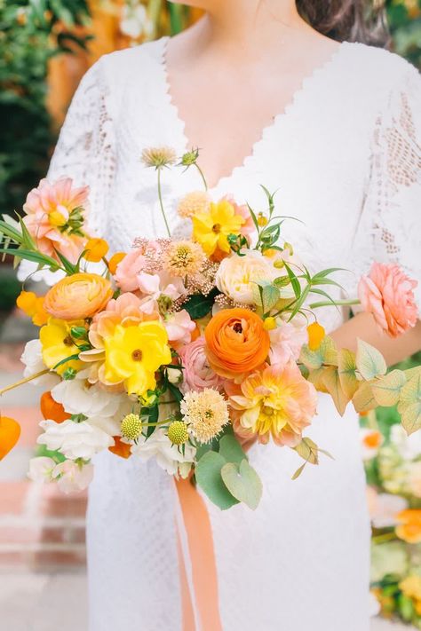 Bright and Bold wedding bouquets Citrus Colored Wedding Flowers, Orange Bouquet Wedding, Citrus Bouquet, Bright Bouquet, Hunter Wedding, Orange Bouquets, Citrus Wedding, Yosemite Elopement, Spring Wedding Flowers