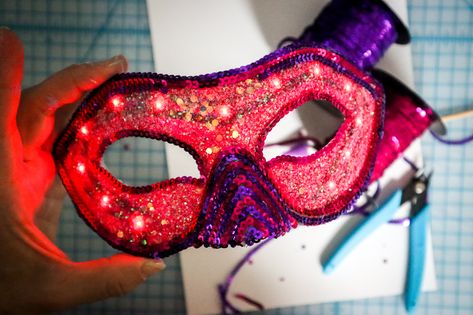 Masquarade Mask, Diy Masquerade, Diy Masquerade Mask, Diy Prom, Face Tools, Crown Party, Diy Light, White Mask, Masquerade Mask