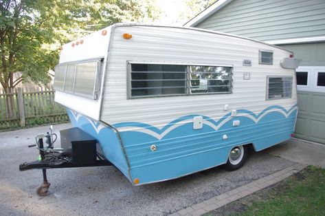 HousesWheels The Paint Job Part 2: Painting Our Vintage Travel Trailer on a Budget Travel Trailer Paint Exterior, Start Painting, Tent Trailer, Best Paint, Vintage Travel Trailers, Vintage Trailers, Vintage Camper, Cool Paintings, Paint Job