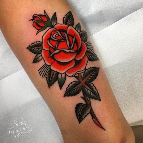 American Traditional Rose, Rose Tattoo On Arm, Traditional Tattoo Flowers, Red Rose Tattoo, Tattoo Outline Drawing, Traditional Tattoo Sleeve, Traditional Roses, Disney Tattoo, Rose Tattoo Design