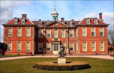 Hanbury Hall, Droitwich Spa, Historical Houses, Old Money House, British Houses, Georgian Mansion, Grandmother House, English Architecture, English Manor Houses