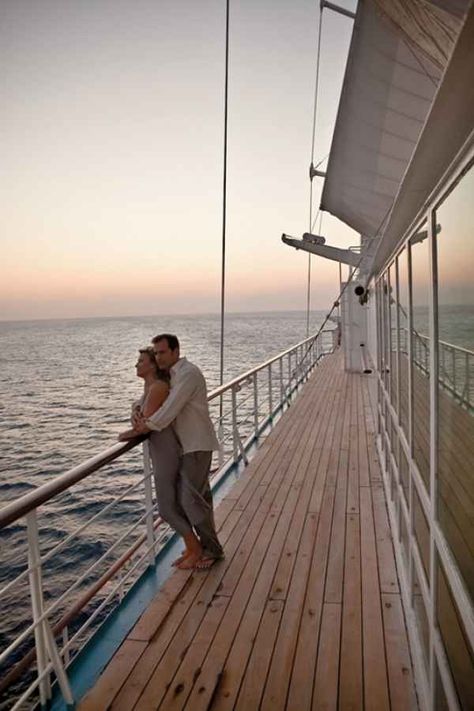 Cruise Engagement Ideas, Cruise Ship Couple Pictures, Cruise Photo Ideas Couple, Cruise Aesthetic Pics Couple, Cruise Couple Pictures, Couple On Cruise, Cruise Photography Ideas, Couples Cruise, Cruise Pics