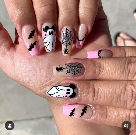 Short Disney Halloween Nails, Disney Fall Nails, Disney Nail Ideas, Skellington Nails, Mickey Nail, Disney World Nails, Sally Nails, Disney Halloween Nails, Nails Pumpkin