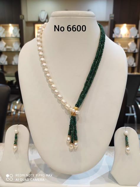 Beads Jewellery Designs Ideas, Moti Necklace Design, Latest Beads Jewellery Designs, Neck Pieces Jewelry, Choker Necklace Designs, Black Beads Mangalsutra Design, New Gold Jewellery Designs, Gold Earrings Models, Fancy Jewelry Necklace