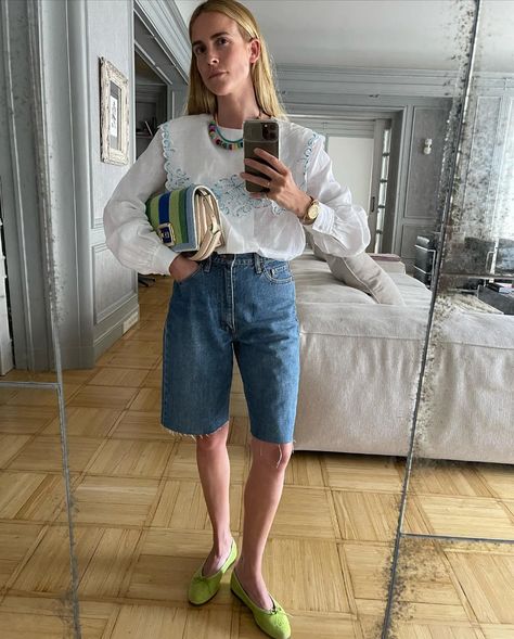 Long Jeans Shorts, Long Jean Shorts Outfit, Long Denim Shorts Outfit, Wide Leg Jean Shorts, Baggy Shorts Outfit, Jorts Aesthetic, Spring Shorts Outfits, High Waist Jeans Shorts, Style Jorts