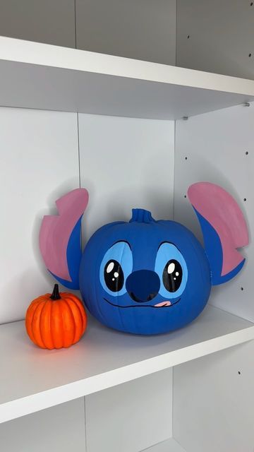 Stitch Pumpkin Paint, Mickey Mouse Painted Pumpkin, Stitch Painted Pumpkin, Stitch Pumpkin Painting, Stitch Pumpkin, Creative Pumpkin Painting, Stitch Ears, Mouse Paint, Creative Pumpkins