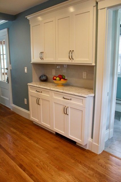 Shallow Pantry, U Shaped Kitchen, Dry Bar, Pantry Cabinet, Traditional Kitchen, Powder Room, Coffee Bar, Small Kitchen, Pantry