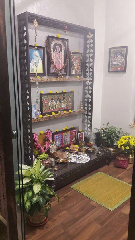 Pooja Room Organization Ideas, Poja Room Ideas, Puja Room Decoration Ideas, Pooja Altar, Pooja Room Ideas Indian, Temple Room, Mandir Decoration, Altar Design, Mandir Design