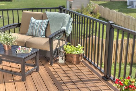 Trex Reveal Railing showing dark railing option for back deck. Building A Deck Frame, Under Deck Drainage, Deck Ceiling, Outdoor Deck Ideas, Patio Under Decks, Wood Deck Railing, Decks Ideas, Aluminum Railings, Metal Deck Railing