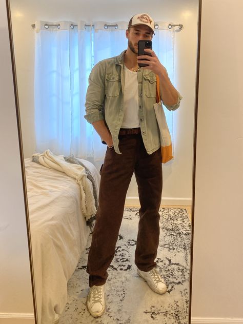 Boxy fit pants outfit Brown Dickies Outfit Men, Earth Tone Outfits Men Casual, Fit Pants Outfit, Dickie Pants Outfits Men, Oversized Pants Outfit, Dickies Outfits Men, Brown Jeans Outfit, Dickies Outfit, Brown Pants Men