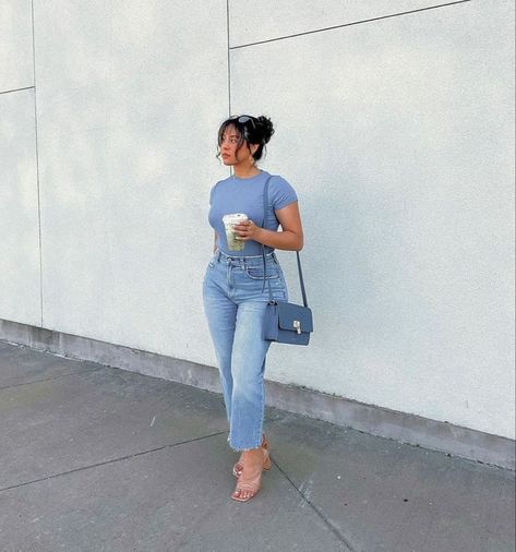 30 Style Clothes, Modest Mom Jeans Outfit, Bad And Bougie Outfits, Casual Style Black Women, No Effort Outfits, Modest Outfits Black Women Summer, Casual Chic Outfits Summer Classy Street Styles, Baddie Modest Outfits, Grown Woman Outfits Casual