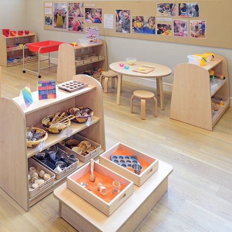 Small Classroom, Reggio Emilia Classroom, Daycare Rooms, Resource Furniture, Reggio Classroom, Early Years Classroom, Daycare Room, Preschool Rooms, Recreational Room