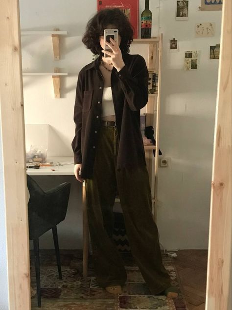 Dark Masc Outfits For Women, Dramatic Aesthetic Outfit, Aesthetic Goblincore Outfits, Baggy Dark Academia, Barista Outfit Ideas, Adronymous Outfits, Soft Masc Outfits For Women, Androgyny Fashion, Masc Outfits