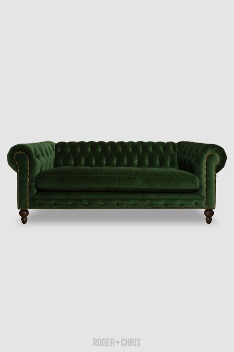 Futuristic Sofa, Green Velvet Couch, Green Chesterfield Sofa, Green Fabric Sofa, Chesterfield Sofa Living Room, Chesterfield Couch, Velvet Chesterfield, Velvet Chesterfield Sofa, Emerald Velvet