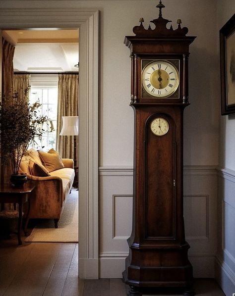 Interior project in traditional style. The customer still had approximately the same old clock, and he wanted us to incorporate it into the interior of the new house. We placed them between the passage of their hallway to the living room. Clock In Living Room, Clock Living Room Decor, Traditional Style Living Room, Antique Interior Design, Old Fashioned House, Old Clock, Traditional Style Decor, The Passage, English House