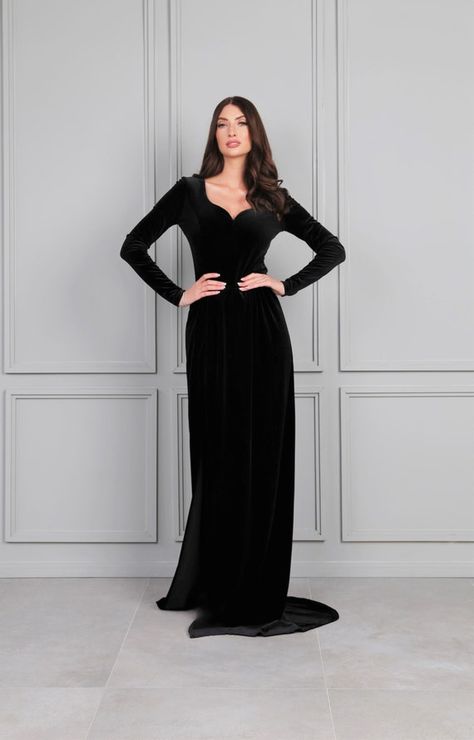 Dress Gala, Long Sleeve Bridesmaid Dress, Black Wedding Dress, Black Bridesmaid, Velvet Dress Long, Sweetheart Neckline Dress, Black Bridesmaids, Dress Velvet, Maxi Bridesmaid Dresses