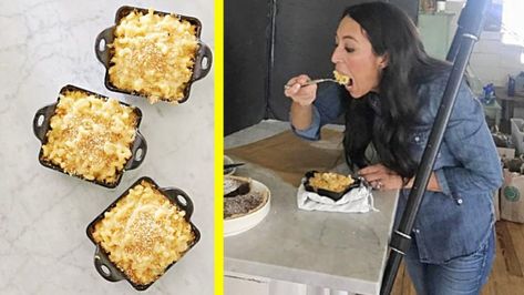 Joanna Gaines’ Mac & Cheese Recipe Is A Cheese Lover’s Dream – DIY Ways Magnolia Recipe, Joanna Gaines Recipes, Mac And Cheese Casserole, Baked Mac And Cheese Recipe, Chicken Pot Pie Recipe, Pot Pie Recipe, Pasta Side Dishes, Best Mac And Cheese, Mac Cheese Recipes