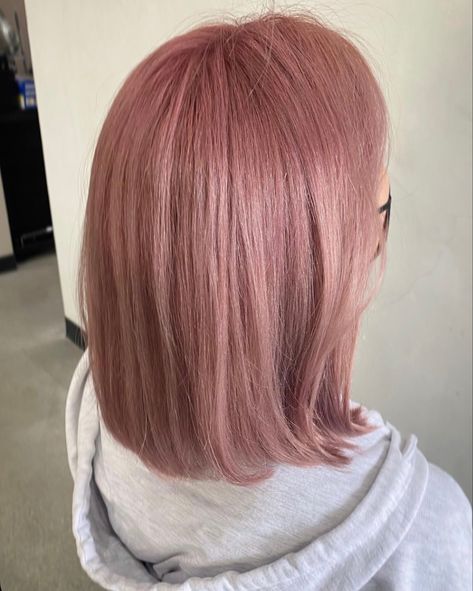 Light Pink Short Hair, Short Pastel Pink Hair, Pink Bob Hair, Short Pink Hair, Dusty Pink Hair, Pink Short Hair, Baby Pink Hair, Pastel Highlights, Pastel Shorts