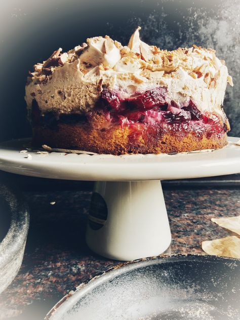 Louise Cake, Delish Cakes, Ottolenghi Recipes, Plum Recipes, Yotam Ottolenghi, Food Cakes, Meringue, Just Desserts, Cake Desserts