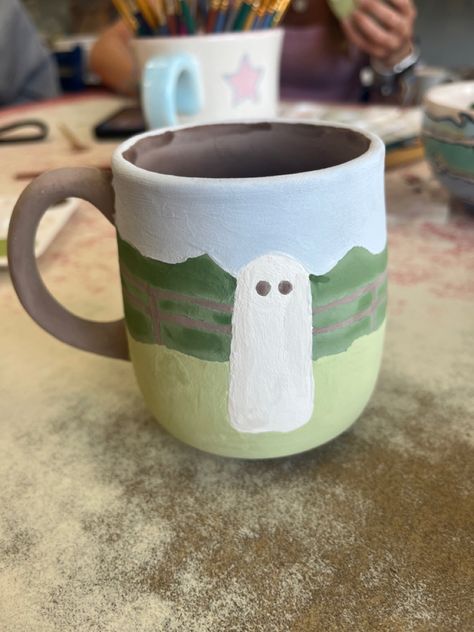 Painted Mug Inspiration, Phoebe Bridgers Mug, Fall Ceramics Projects, Mug Inspo Design, Pottery Painting Ideas Fall, Crock A Doodle Pottery Ideas, Fall Pottery Painting Ideas, Fall Pottery Painting, Mug Designs Painted