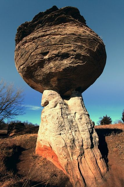 Travel Honeymoon, Kansas Usa, Natural Rock, Rock Formations, Natural Phenomena, Usa Travel, Vacation Travel, Beautiful Places To Visit, Most Beautiful Places