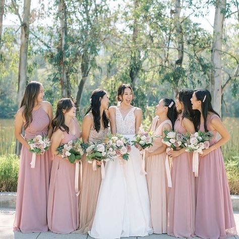 So in love with the color palette of this wedding! 😍 the bridesmaids’ mismatched dresses are the perfect gradient 👌It was such a dream to d… | Azazie (@azazieofficial) on Instagram Bridesmaids Mismatched, Mismatched Dresses, Azazie Bridesmaid Dresses, Vintage Rose, Vintage Roses, A Dream, Color Palette, Bridesmaid Dresses, On Instagram