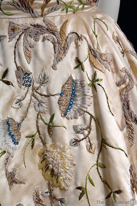 Dior 1954 ￼ ￼ Dior Embroidery, Haute Couture Embroidery, Haute Couture Details, Beadwork Embroidery, Couture Embroidery, Christian Fashion, Fashion Institute, Needlework Embroidery, Couture Details