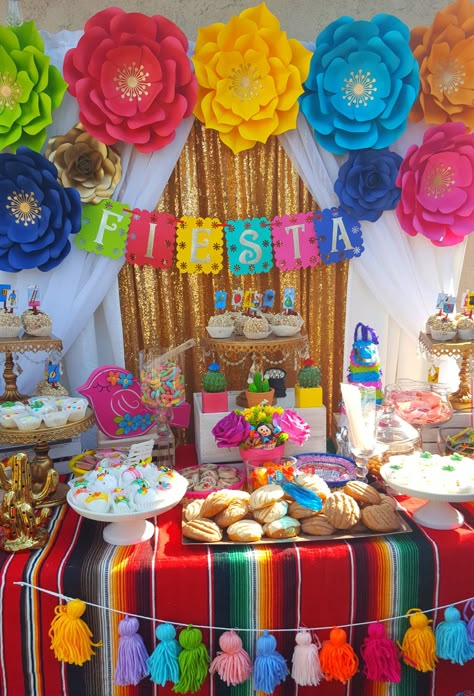 Fiesta Theme Candy Table Ideas, Mexican 70th Birthday Party, Latina Party Decorations, Fiesta Theme Sweet 16, 60th Birthday Ideas For Mom Mexican, Girly Mexican Theme Party, Mexican Theme Birthday Party Decorations Fiesta Centerpieces, Fiesta Theme Backdrop Ideas, Mexican Theme First Birthday