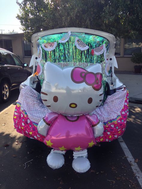 Hello Kitty Trunk for trunk or treat. Trunk Or Treat Hello Kitty, Sanrio Trunk Or Treat, Hello Kitty Trunk Or Treat Ideas, Hello Kitty Trunk Or Treat, Pink Trunk Or Treat Ideas, Trunk For Trunk Or Treat, Halloween Pumpkin Crafts, Trunk Or Treat Ideas, Trunk Table