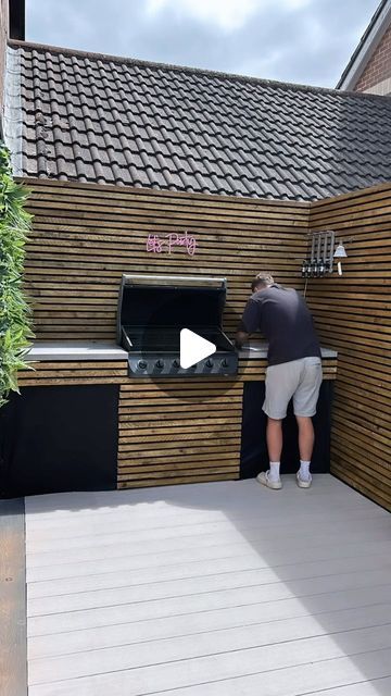 Small Courtyard Bbq Ideas, Garden Bbq Kitchen, Outdoor Barbeque Area Patio Design, Bbq Areas Outdoor Patio, Bbq Area Ideas Outdoor Diy, Garden Barbecue Area, Bbq Area Ideas Outdoor, Garden Bbq Ideas, Diy Bbq Area