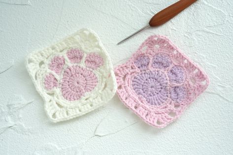 Cat Granny Square Pattern Crochet Cat Granny Square, Cat Granny Square, Granny Square Pattern Free, Soft Cat, Granny Square Pattern, Paw Print Design, Cat Paw Print, Free Pdf Pattern, Crochet Design Pattern