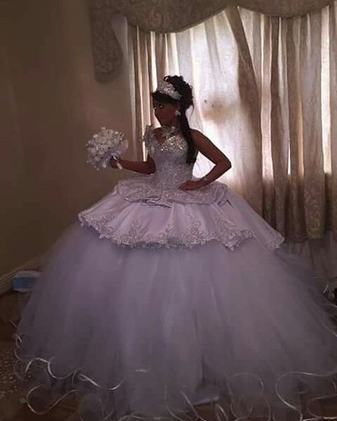 Romani Wedding Dresses, Wedding Dress Romani, Very Big Wedding Dresses, Romani Wedding Dress, Romani Weddings, Romani Wedding, Quinceanera Themes Dresses, Big Wedding Dresses, Dream Wedding Decorations