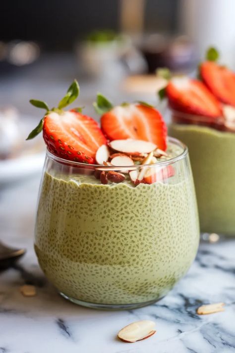 A photo of a  Matcha Green Tea Chia Pudding a Chia Pudding Recipes Chai Pudding, Oats For Breakfast, Matcha Chia Pudding, Refreshing Breakfast, Chia Pudding Recipes, Oats Breakfast, Chia Seed Pudding, Pudding Recipe, Matcha Green