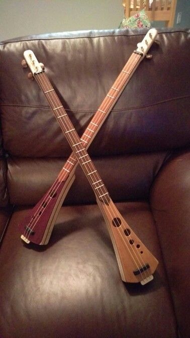 Stick Dulcimer, Music Instruments Diy, Old Musical Instruments, Homemade Musical Instruments, Banjo Ukulele, Mountain Dulcimer, Hammered Dulcimer, Homemade Instruments, Violin Strings