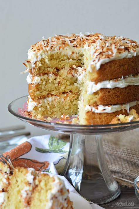 Coconut Rum Pound Cake, Pineapple Coconut Rum Cake, Caramelised Pineapple, Coconut Sweet Recipes, Coconut Rum Cake, Rum Cakes, Cake Coconut, Rum Cake Recipe, Coconut Cake Recipe