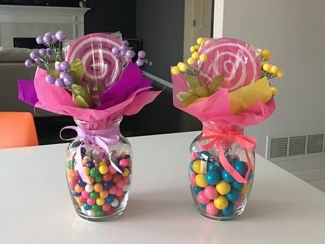 Candy land centerpiece. Easter Centerpieces Diy, Candy Theme Birthday Party, Candy Arrangements, Candy Themed Party, Candy Centerpieces, Jojo Siwa Birthday, Candy Land Birthday Party, Candy Bouquet Diy, Candy Birthday Party