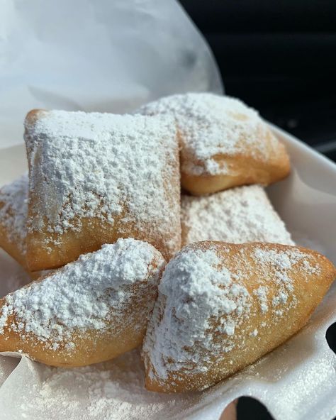 Beignets Aesthetic, Charleston Food, Summer Baking, Bakery Cafe, Recipes From Heaven, Beignets, Food Obsession, Pretty Food, Food Cravings