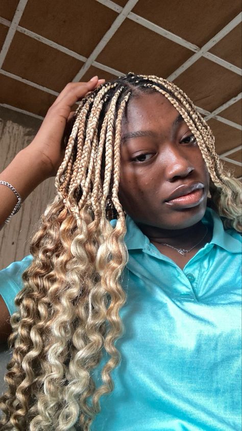 blonde. mermaid braids. pick and drop braids. blonde curly end braids. color 27 and 613 mix. hair inspo Blonde Mermaid Braids, How To Curl Braids At The End, Light Blonde Braids, Pick And Drop Braids Curls, Color 27 Braids, Pick And Drop Braids Hairstyles, Blonde Senegalese Twist, Curly End Braids, Drop Braids