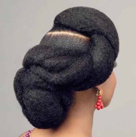 Classy Afro Hairstyles, Elegant 4c Hairstyles, Manifest Wedding, 4c Updo, Afro Bun Hairstyles, Afro Hair Pieces, Bridesmaids Updos, Updo Cabello Natural, Afro Hair Bun