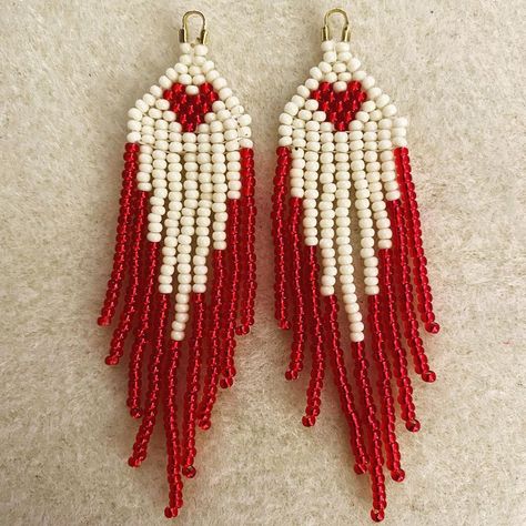 Brick Stitch Heart Earrings, Free Brick Stitch Earring Patterns, Beaded Valentine Earrings, Brick Stitch Pattern Earring, Red Beaded Earrings, Red Bead Earrings, Miyuki Beads Pattern, Seed Bead Jewelry Patterns, Diy Fabric Jewellery