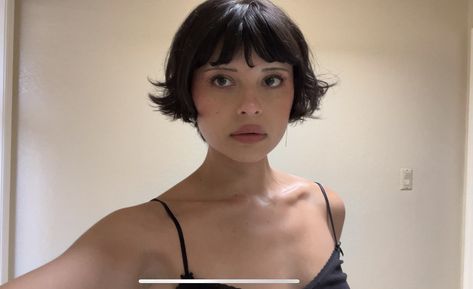 Amelie Haircut, Short Hair Haircuts, Short Hair With Bangs, Hair Reference, Cut My Hair, Mode Inspo, Hairstyles Haircuts, Aesthetic Hair, Pretty Hairstyles