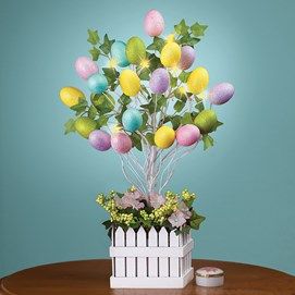 Creative Easter Eggs, Easter Egg Tree, Egg Tree, Tree Centerpieces, Spring Easter Crafts, Tree Table, Pink Easter, Collections Etc, Easter Crafts Diy