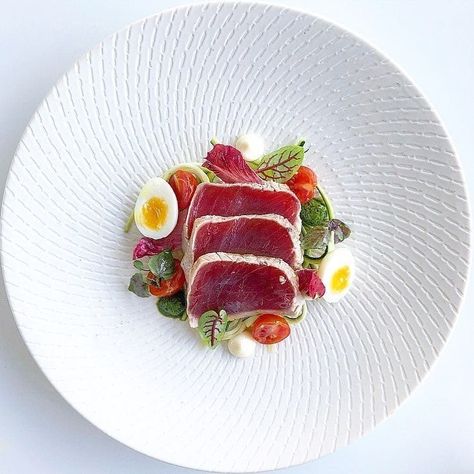 Gastronomic Food, Tuna Tataki, Michelin Star Food, Michelin Star Chef, Fine Dining Recipes, Food Fantasy, New Iphone 11, Chef Recipes, Food Presentation