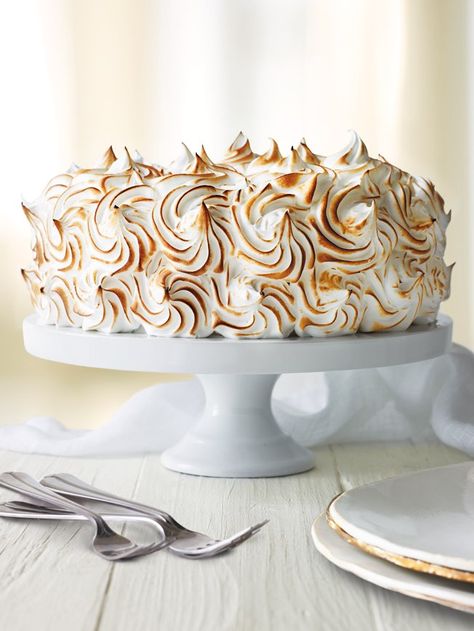 Meringue Cake Recipe, Genoise Cake, Lemon Meringue Cake, Showstopper Dessert, Meringue Frosting, Meringue Cake, Lemon Meringue Pie, Meringue Pie, Layer Cakes