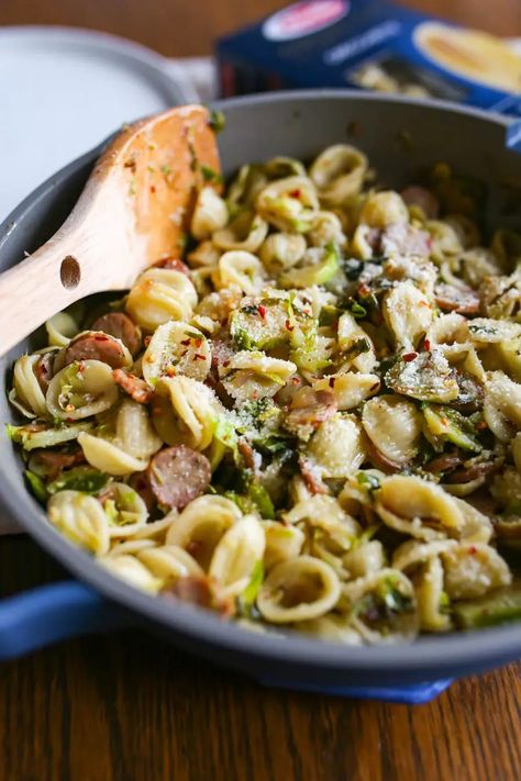 Brussels Sprouts Pasta, Pasta With Chicken Sausage, Brussel Sprout Pasta, Chicken Sausage Pasta, Sausage Ingredients, Pasta With Chicken, Pre Cooked Chicken, Lemon Pasta, Sprout Recipes