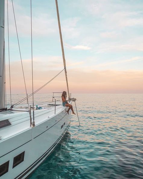 Sailing Aesthetic, Sail Life, Sailing Holidays, Yacht Life, Yacht Charter, Sailing Yacht, Boat Trips, Travel Inspo, Travel Aesthetic