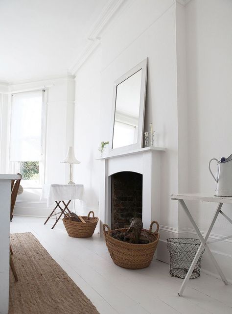 Sunday Sanctuary: Floor Space White Painted Floors, White Floorboards, Painted Floorboards, London Houses, White Floors, Painted Floors, Shaker Style, Front Room, Glass House